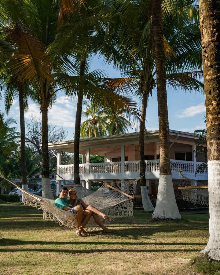 Hotel La Isla Parrita Exterior photo